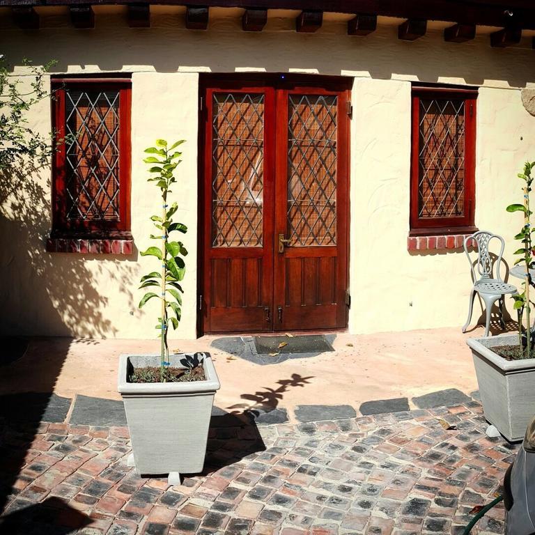 Two Door Séjour chez l'habitant *